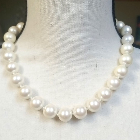 Vintage 1950s Mid Century Faux Pearl Gold Tone Necklace - Picture 6 of 14